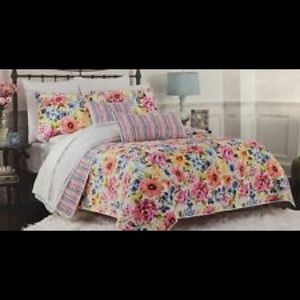 Cynthia Rowley King Quilt Set